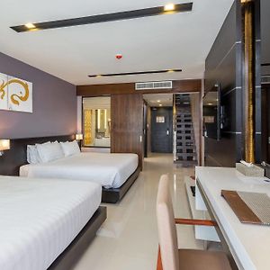 Family One-Bedroom Suite